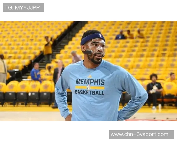 芬奇透露华子合练缺席明日出战存疑康利恢复良好即将复出